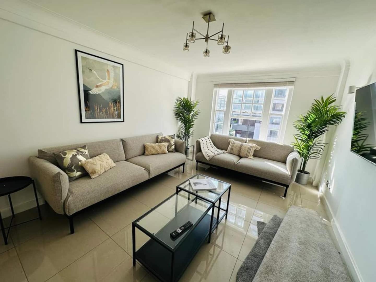 Apartamento 3 Bed Apartment- *